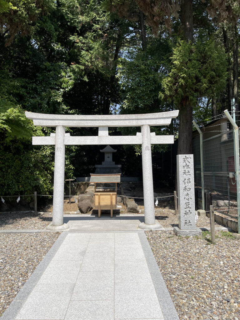 Iwashizu Shrine (subsidiary shrine)